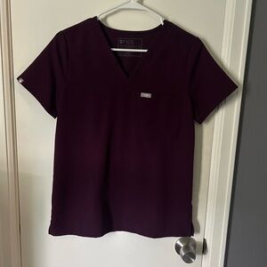 Catarina one pocket scrub top